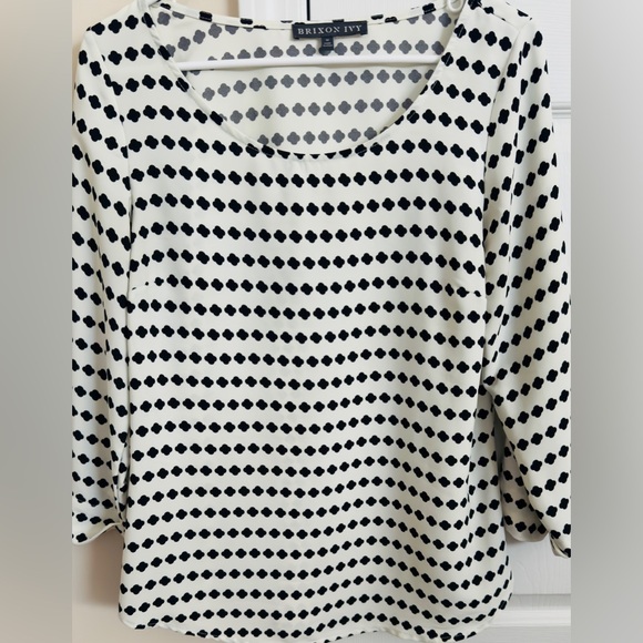 Brixon Ivy White w/ Black Shapes Woman’s Medium Long Sleeve Blouse - Picture 1 of 6